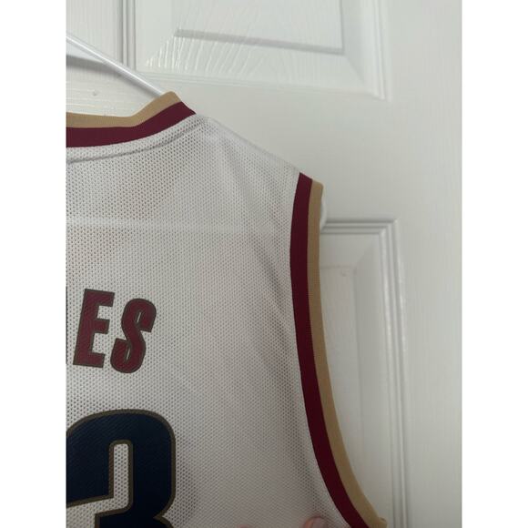 NWT Reebok Authentic Cleveland Cavaliers Lebron James 23 Jersey Youth Large - Picture 2 of 5
